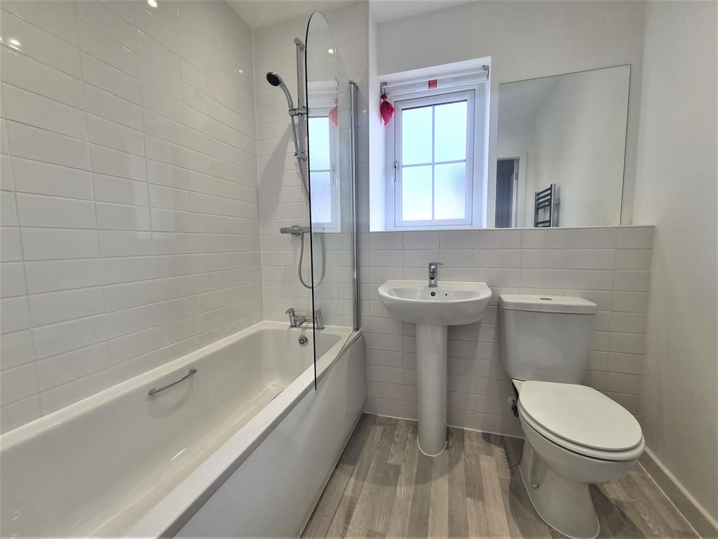 2 bed bungalow to rent in Waters Nook, Longridge PR3, £800 pcm