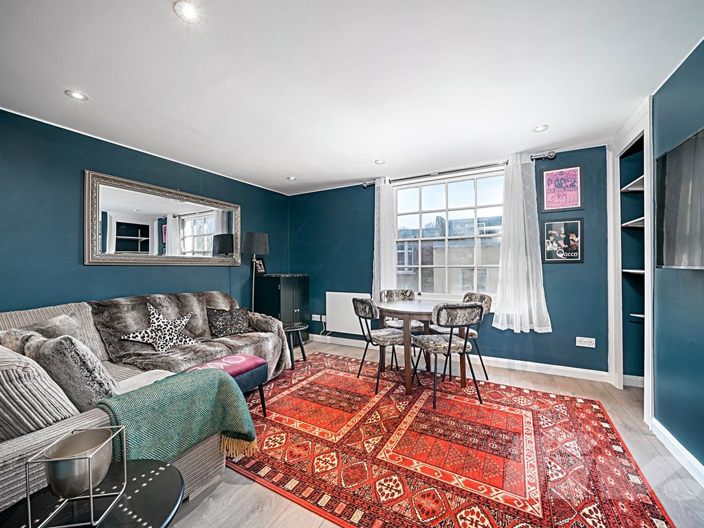 2 bed flat for sale in Parkway, Camden NW1, £650,000