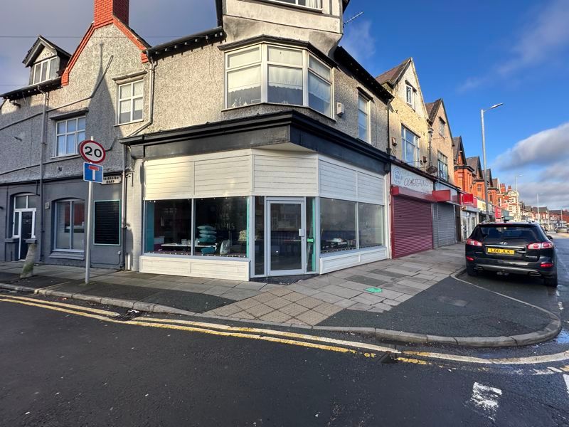 Commercial property to let in Crosby Road North, Waterloo, Liverpool L22, £11,400 pa