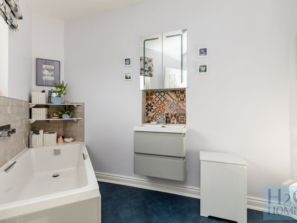 3 bed flat for sale in Collingwood Court, Brighton Marina Village, Brighton BN2, £715,000