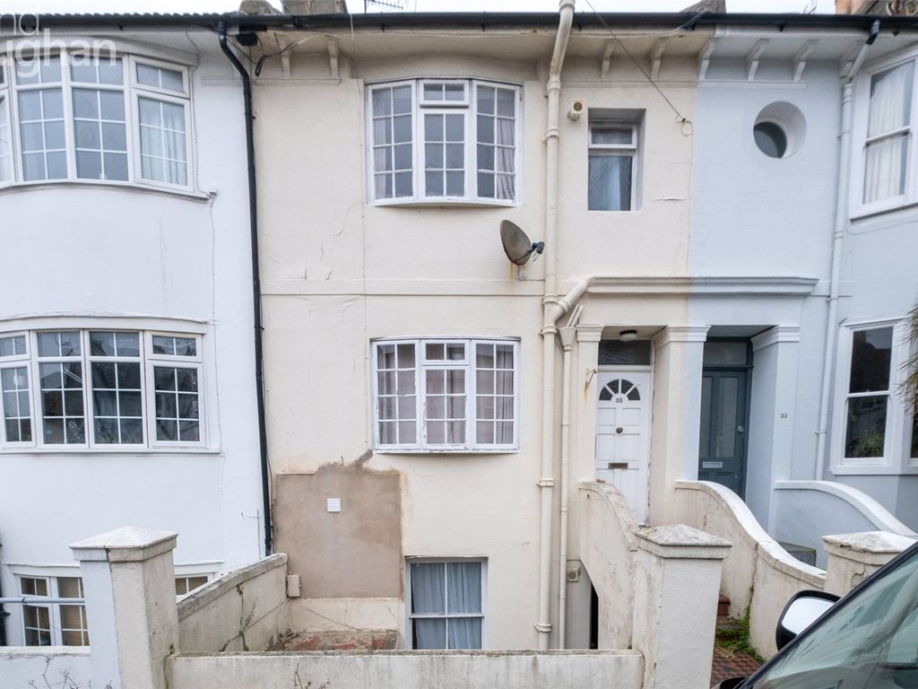 5 bed terraced house to rent in Livingstone Road, Hove, East Sussex BN3, £2,925 pcm