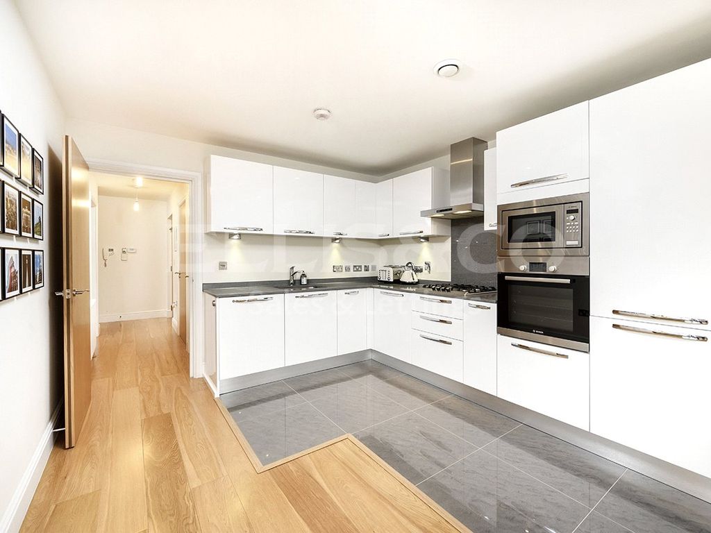 2 bed flat for sale in Sunstone Court, 51 Selvage Lane, Mill Hill, London NW7, £450,000