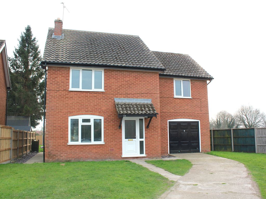 4 bed detached house to rent in Thornham Road, Methwold, Thetford IP26, £1,450 pcm