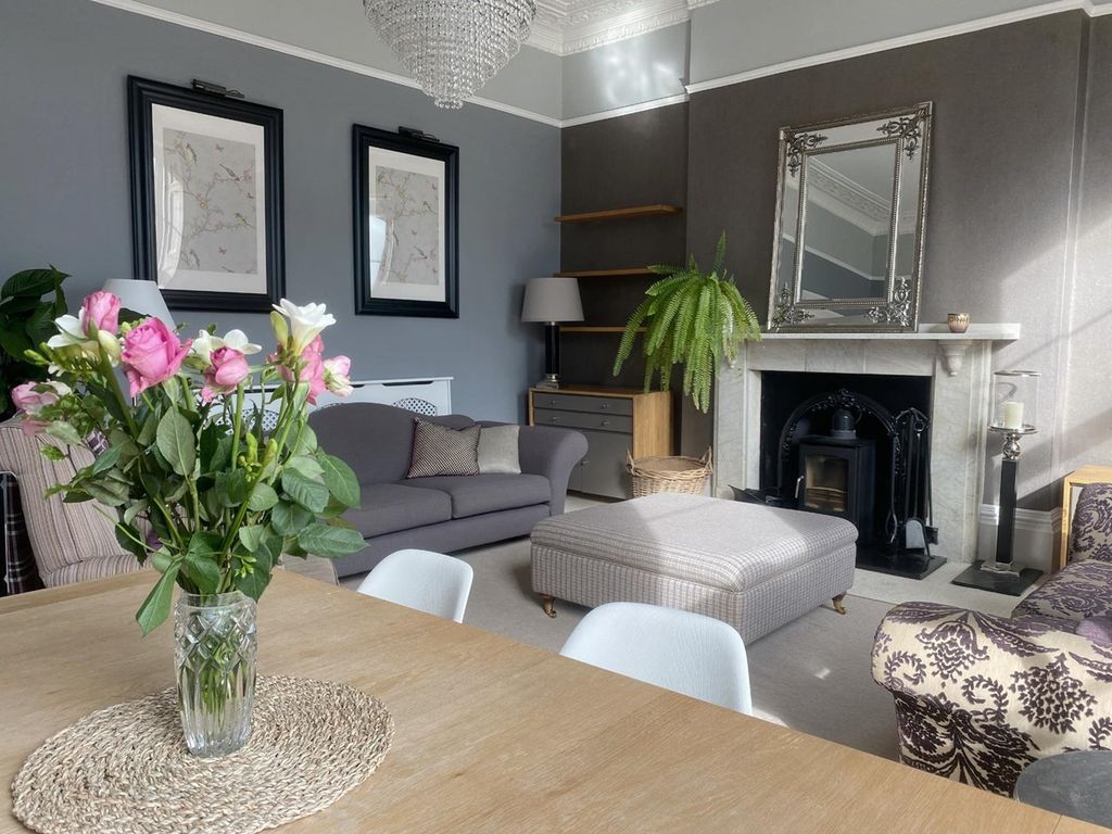 2 bed flat to rent in Westbury Road, Westbury-On-Trym, Bristol BS9, £2,000 pcm