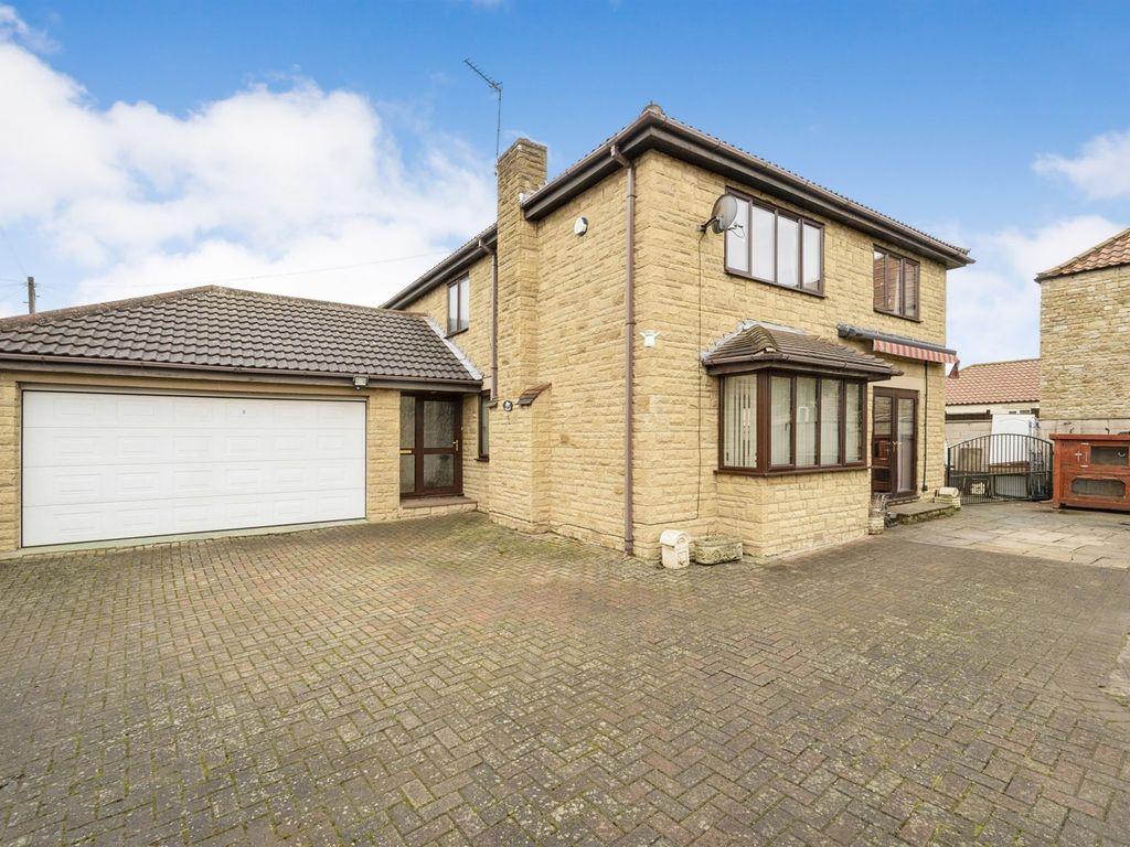 4 bed detached house for sale in High Street, Arksey, Doncaster DN5, £425,000
