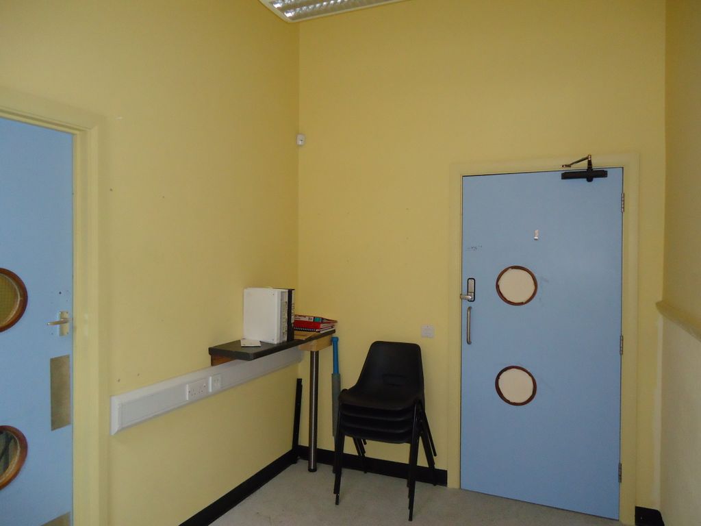 Office to let in Rawlinson Street, Barrow-In-Furness, Cumbria LA14, £3,000 pa
