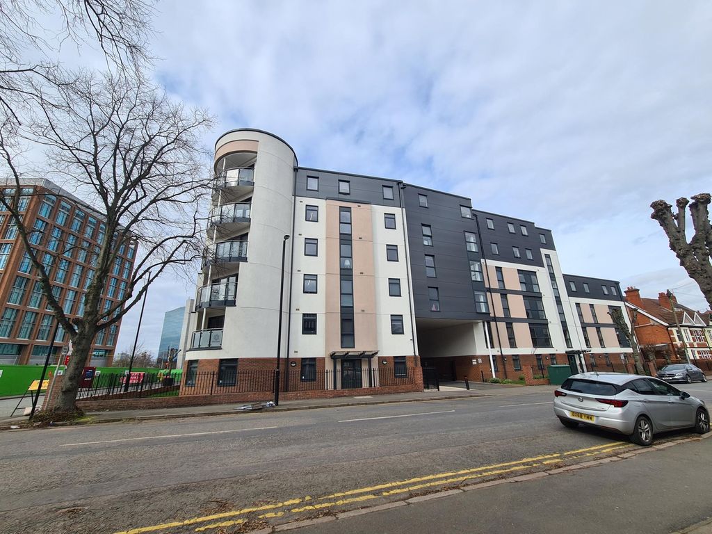 1 bed flat to rent in Park Road, Coventry CV1, £975 pcm