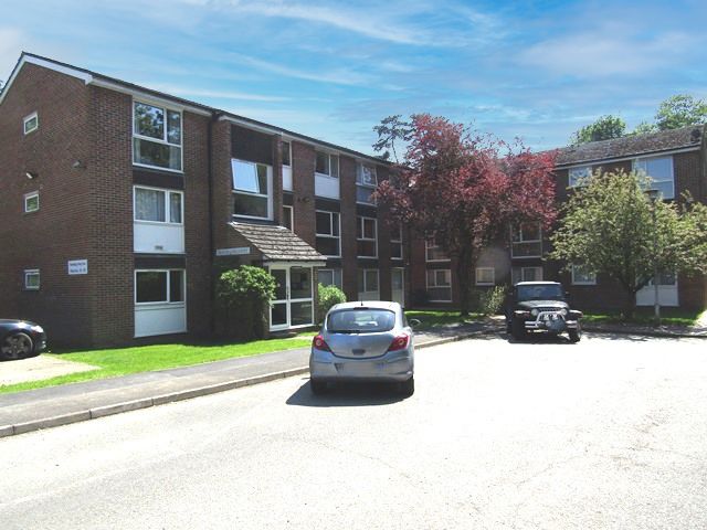 2 bed flat to rent in Southcote Road, Reading RG30, £1,295 pcm