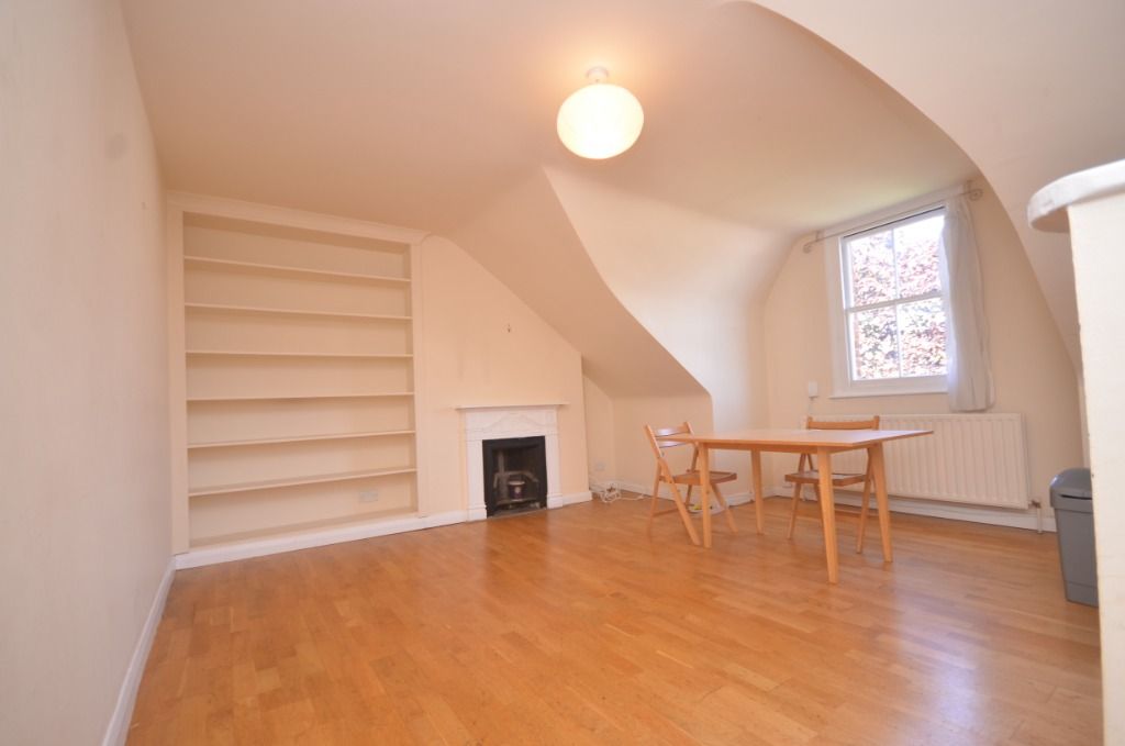 2 bed flat to rent in Red Post Hill, Herne Hill, London SE24, £2,000 pcm