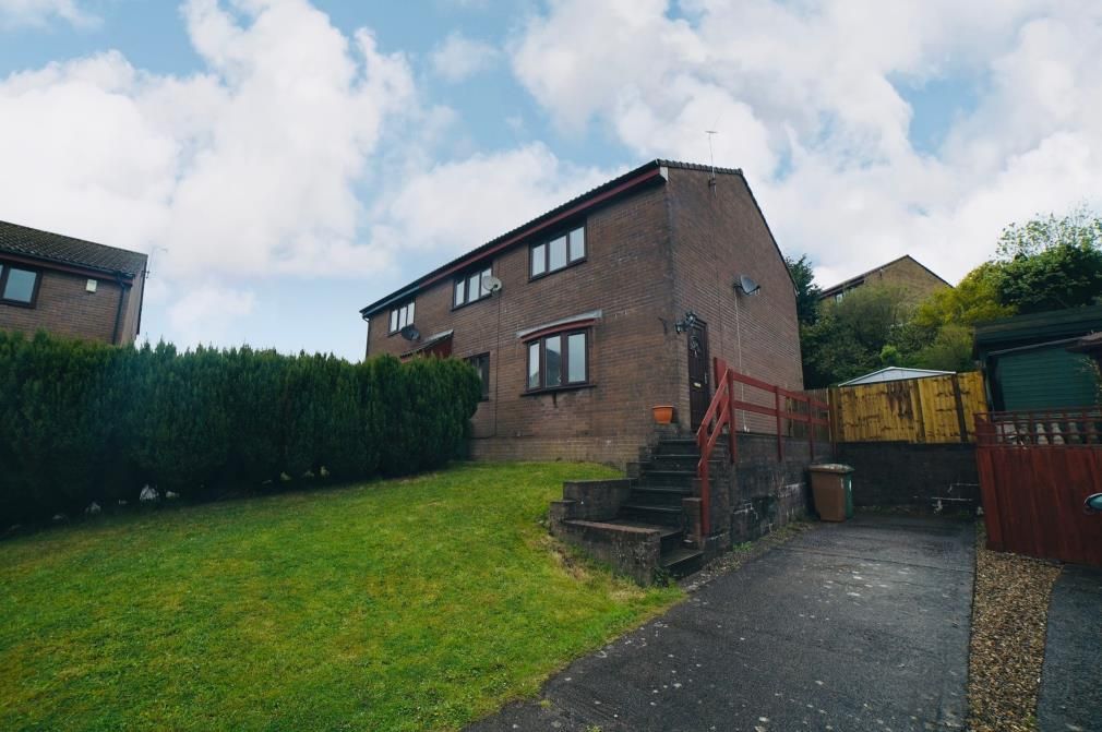 2 bed property to rent in Heol Cwm Ifor, Caerphilly CF83, £875 pcm
