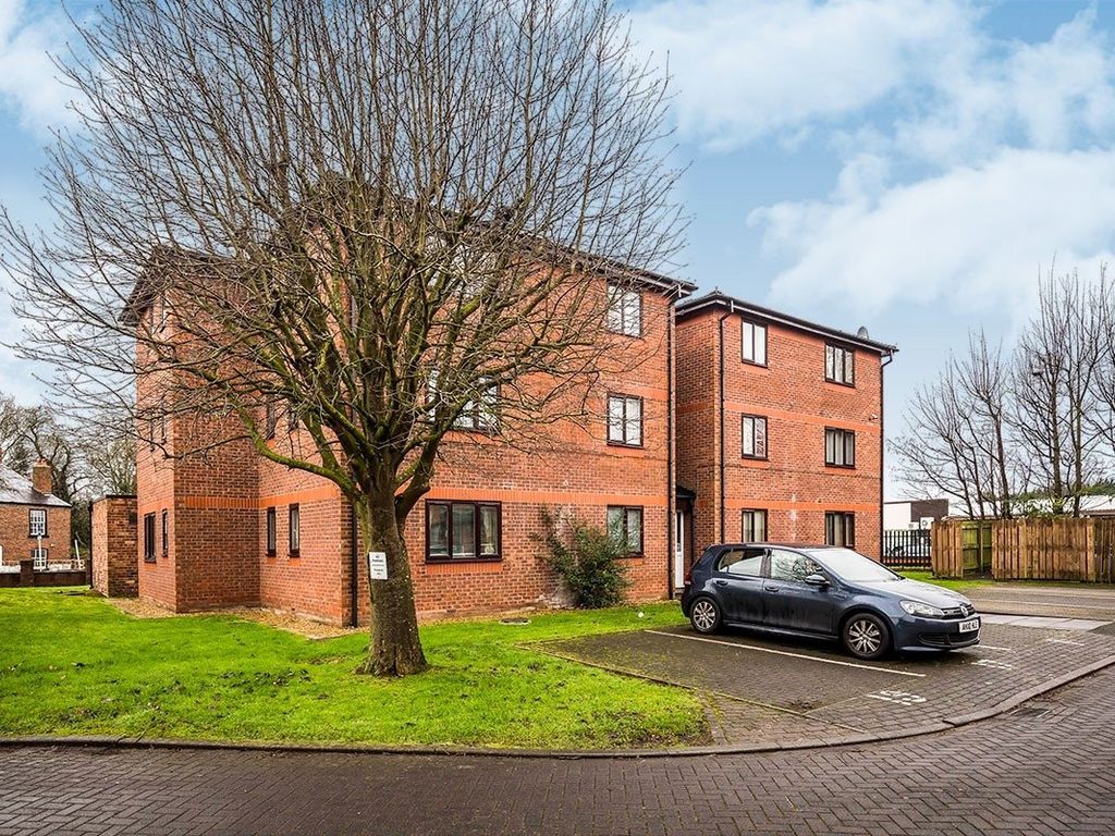 1 bed flat for sale in Wetherby Close, Chester CH1, £130,000