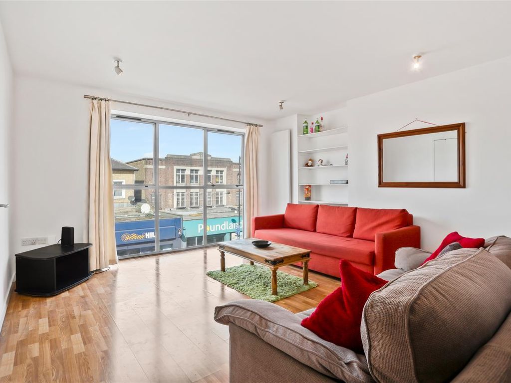 3 bed flat for sale in Seven Sisters Road, London N7, £459,000