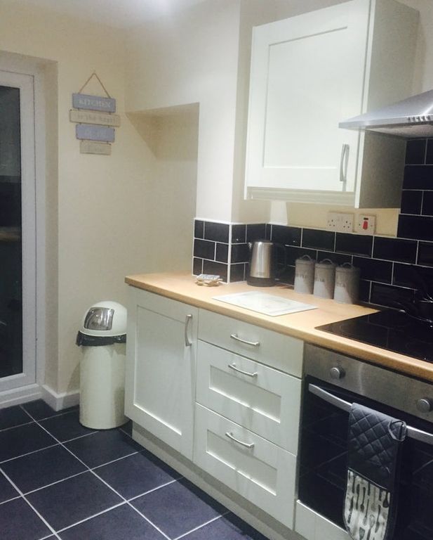 Room to rent in Fern Avenue, Doncaster DN5, £498 pcm