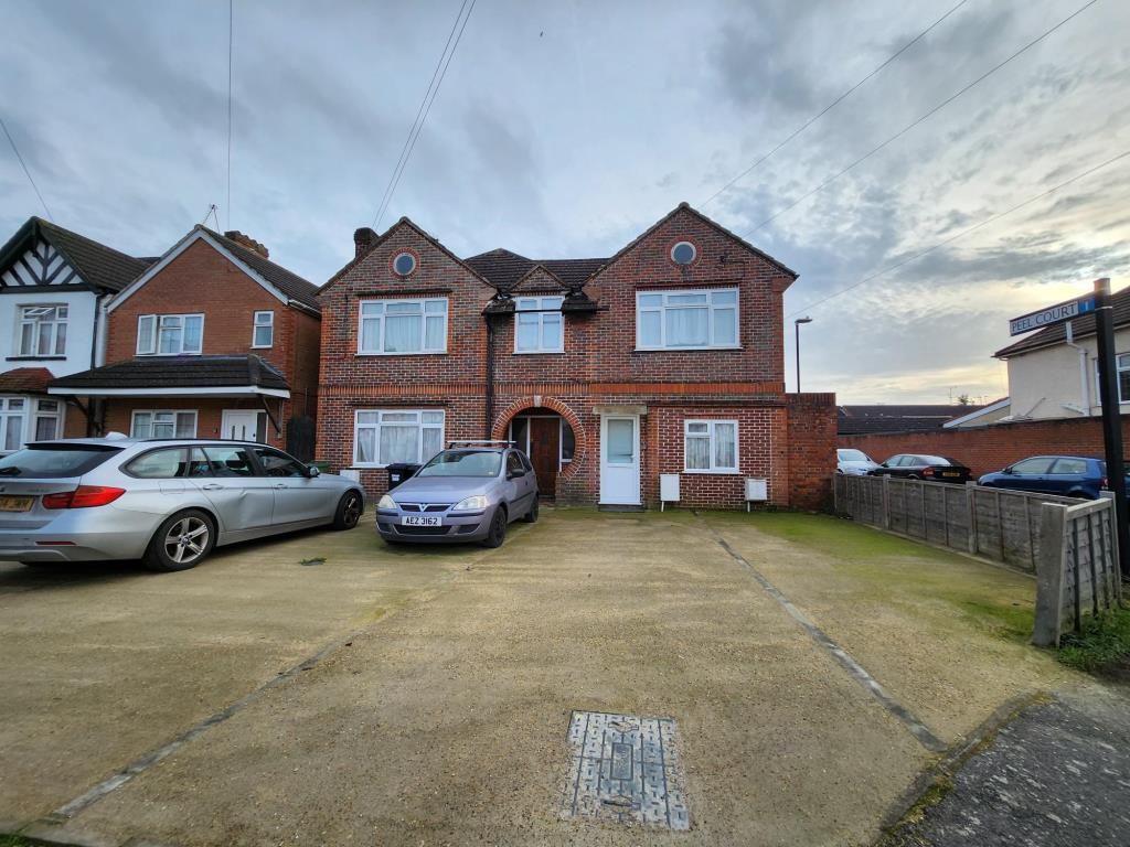 5 bed semi-detached house to rent in Slough, Berkshire SL1, £4,500 pcm