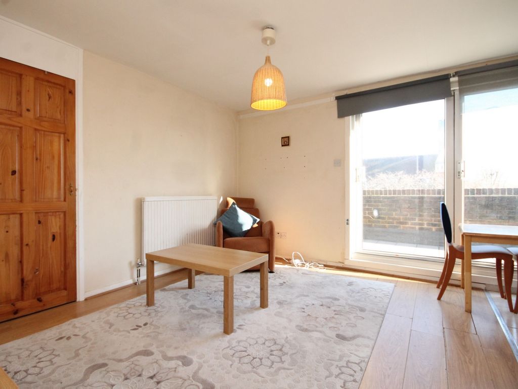 2 bed flat to rent in Salisbury Walk, Archway N19, £1,950 pcm