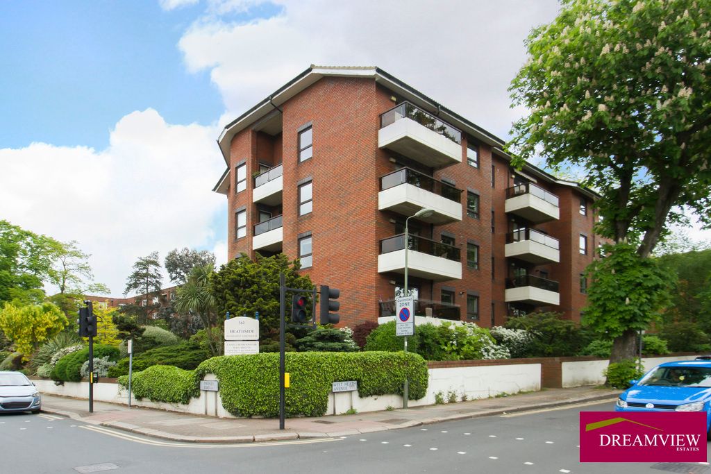 1 bed flat for sale in Finchley Road, London NW11, £390,000