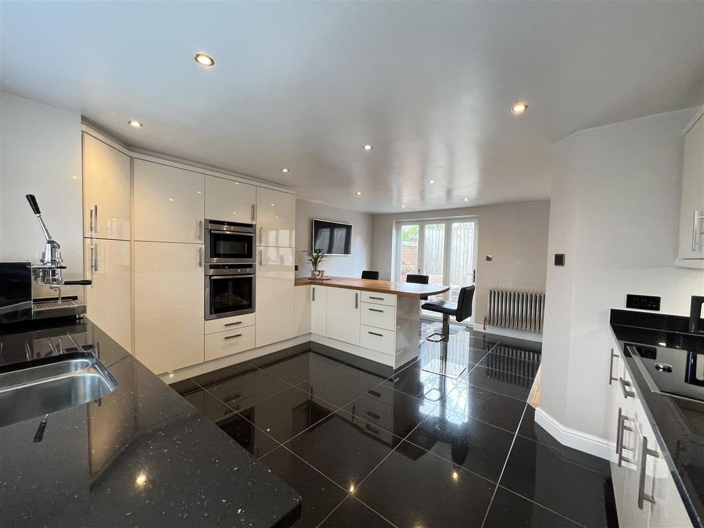 4 bed detached house for sale in Bower Gardens, Stalybridge SK15, £425,000
