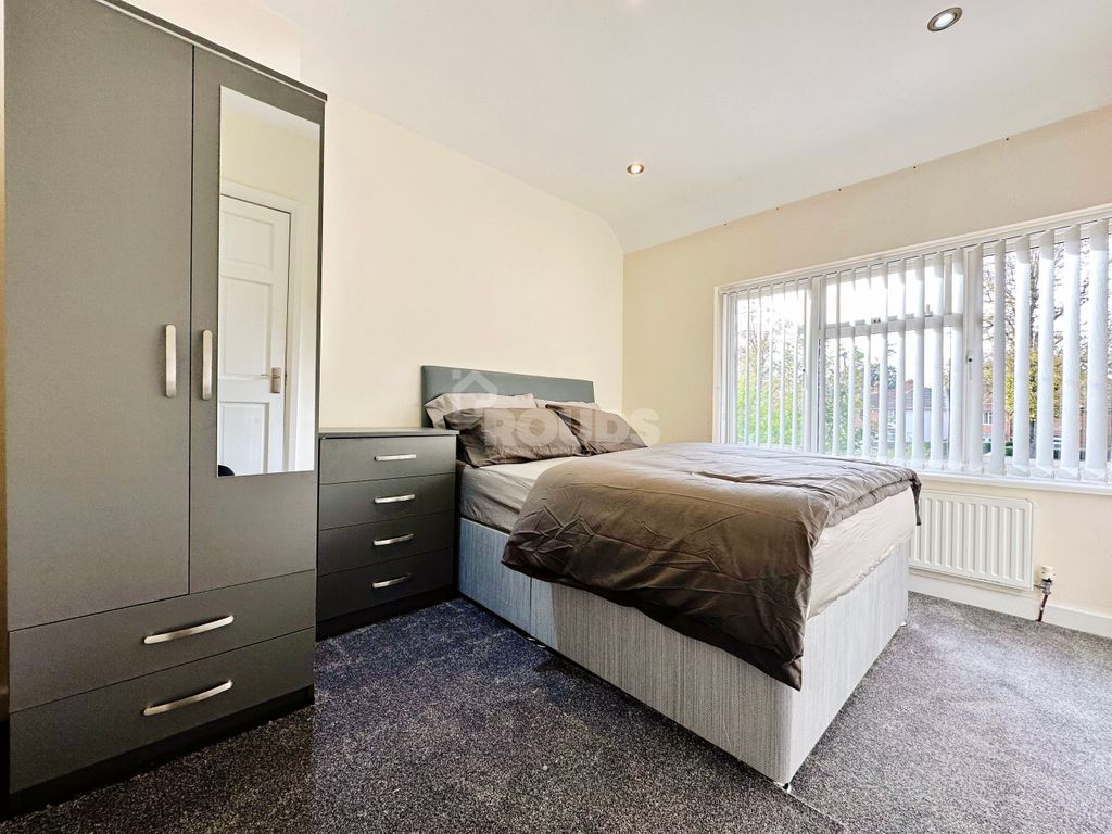 Room to rent in The Link, Birmingham, West Midlands B27, £650 pcm