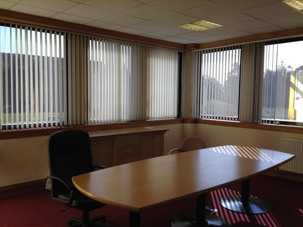 Serviced office to let in Kirkton North, Livingston EH54, £1,200 pa