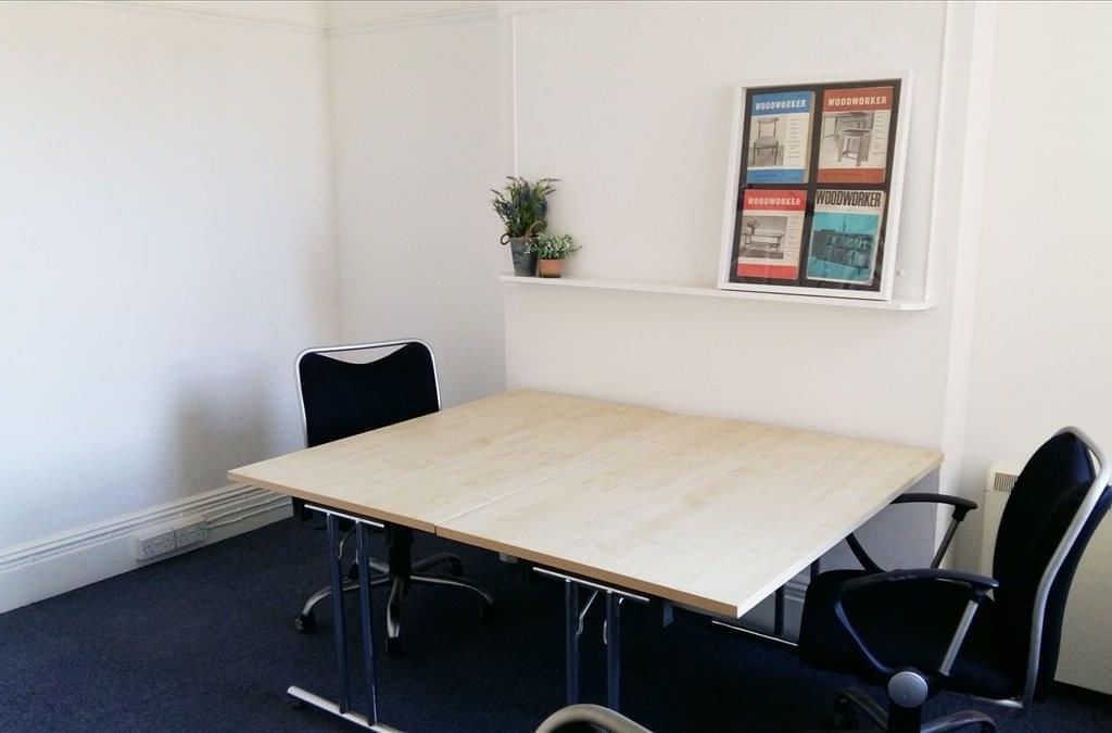 Serviced office to let in 41-43 Portland Road, Hove BN3, £3,600 pa