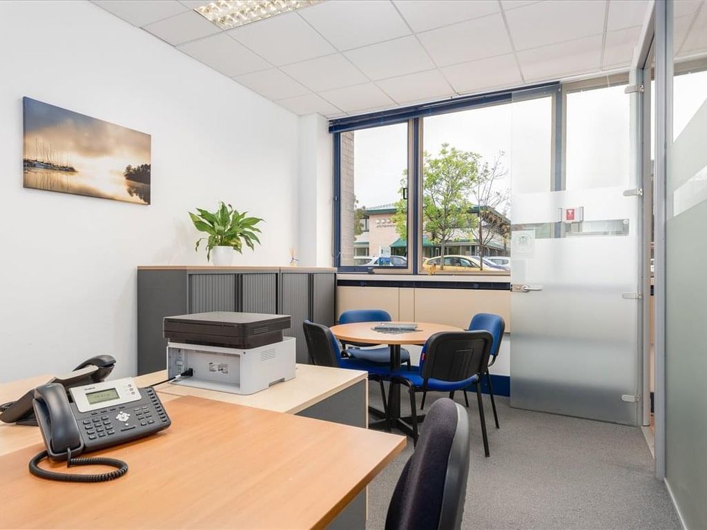 Serviced office to let in Wokingham, England, United Kingdom RG41, £1,188 pa