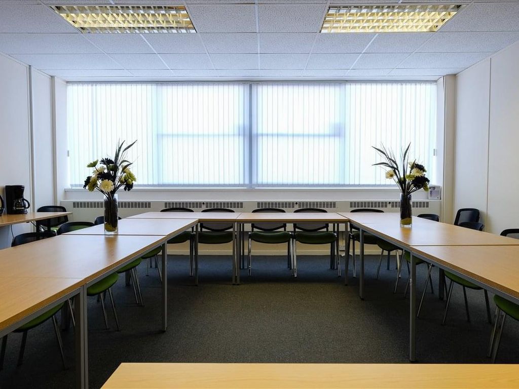 Serviced office to let in Northampton, England, United Kingdom NN3, £1,800 pa