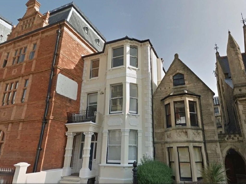 Serviced office to let in 73 Holland Road, Hove BN3, £3,600 pa