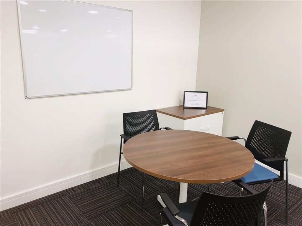 Serviced office to let in 2010 The Crescent, Birmingham Business Park, Solihull Parkway, Birmingham B37, £2,988 pa
