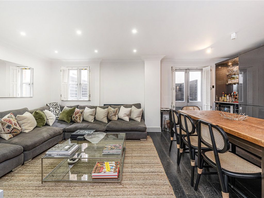 2 bed flat for sale in Enford Street, London W1H, £900,000