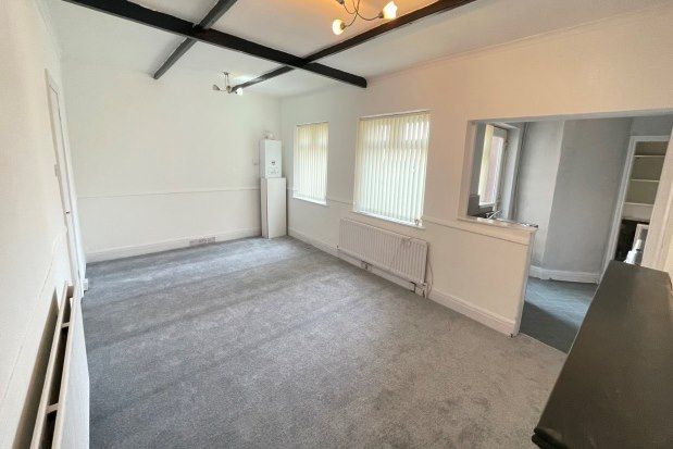 2 bed flat to rent in Ravenburn Gardens, Newcastle Upon Tyne NE15, £650 pcm