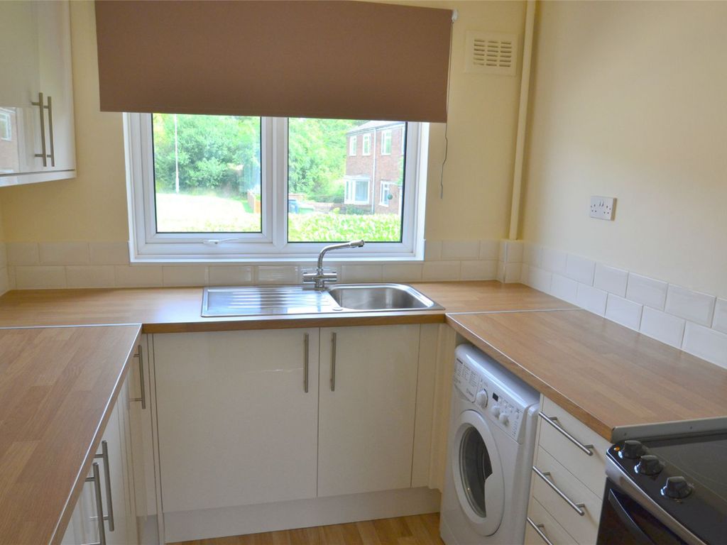 1 bed flat to rent in Canterbury House, Deal Close, Huntingdon, Cambridgeshire PE29, £775 pcm