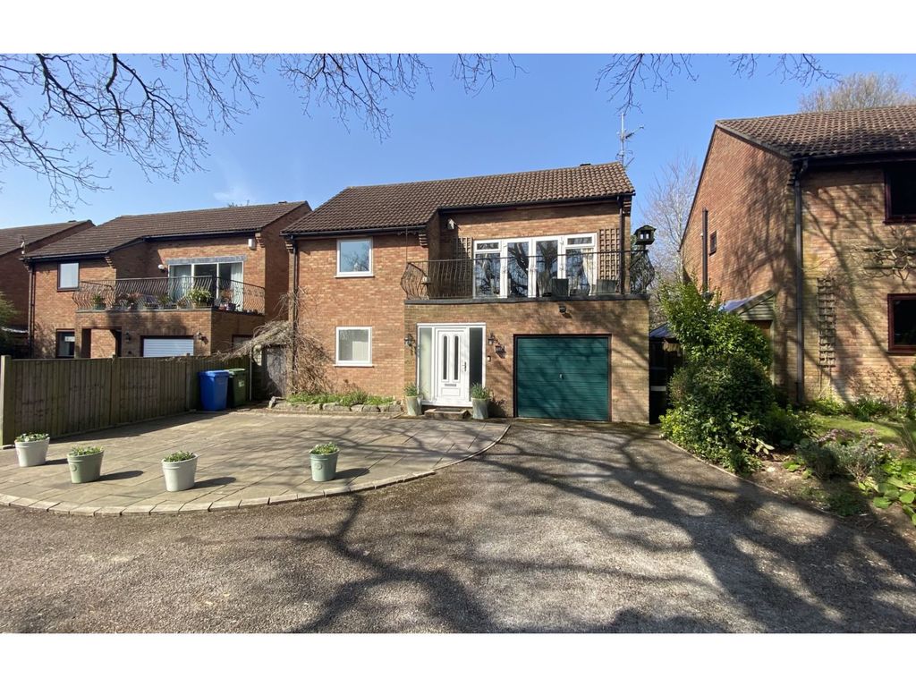 3 bed detached house for sale in Northbrook Road, Broadstone BH18, £530,000