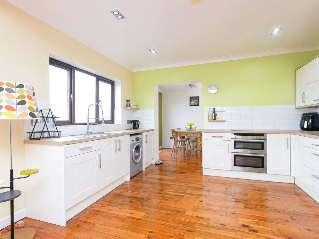 5 bed detached house for sale in Lon Pendyffryn, Abergele LL22, £420,000