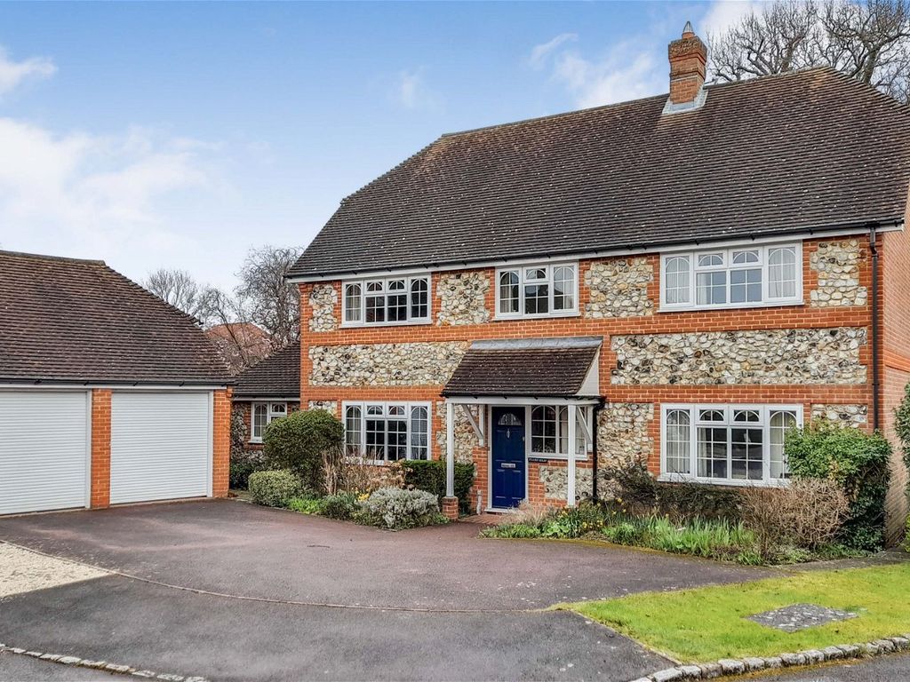 4 bed detached house for sale in Slinfold, Horsham, West Sussex RH13, £950,000