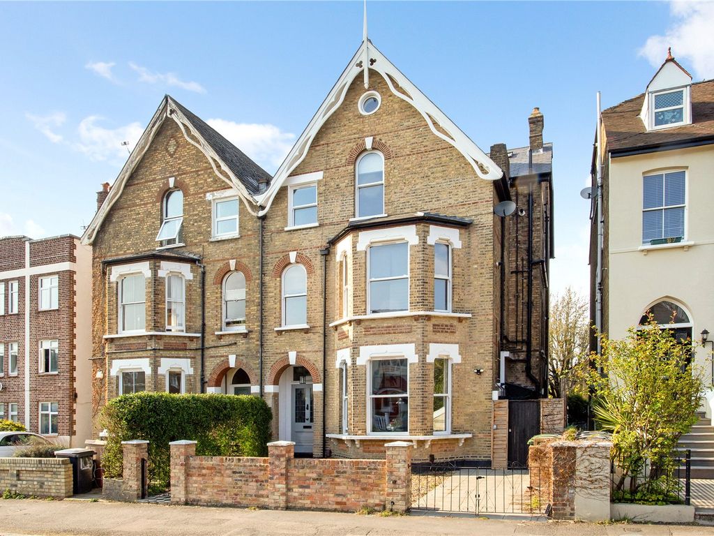 2 bed flat for sale in Lewin Road, London SW16, £445,000