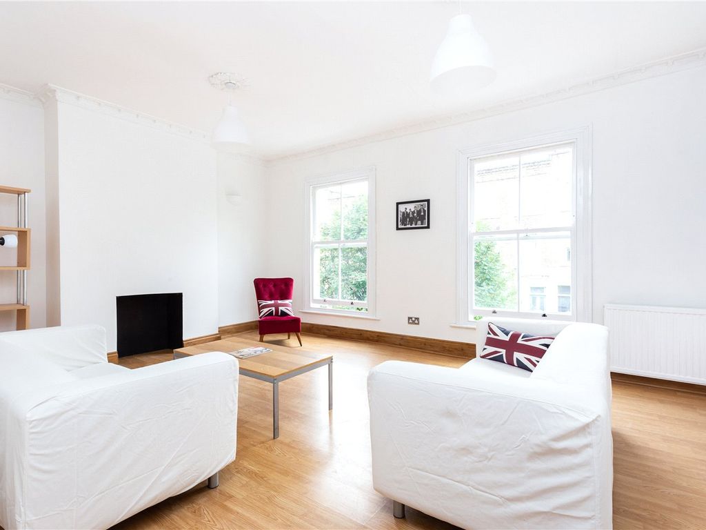 3 bed flat to rent in Oakley Road, Islington N1, £3,683 pcm
