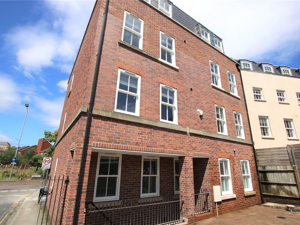 1 bed flat to rent in Queens Road, Reading, Berkshire RG1, £1,200 pcm