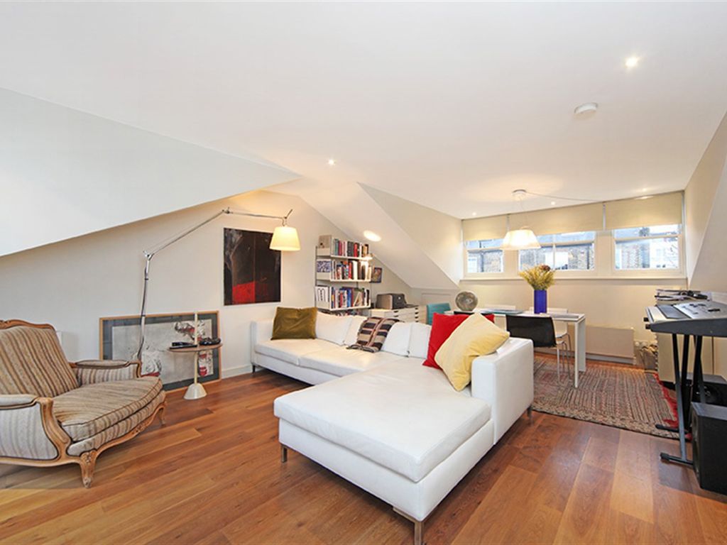 2 bed flat to rent in Portobello Road, London W11, £8,667 pcm