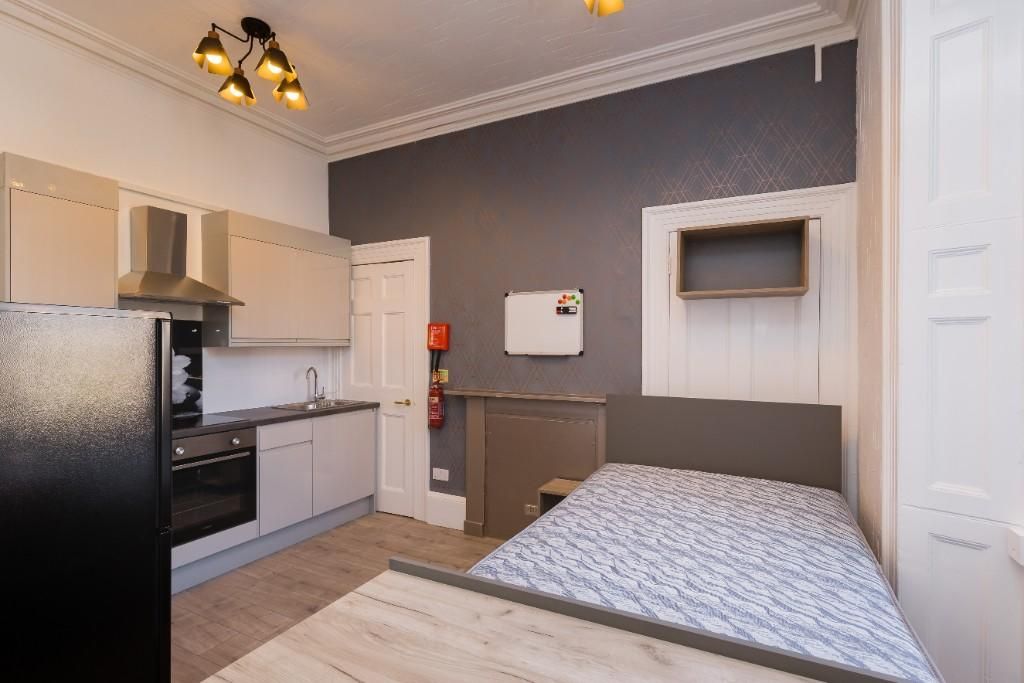 Studio to rent in Leazes Terrace, Newcastle Upon Tyne NE1, £724 pcm