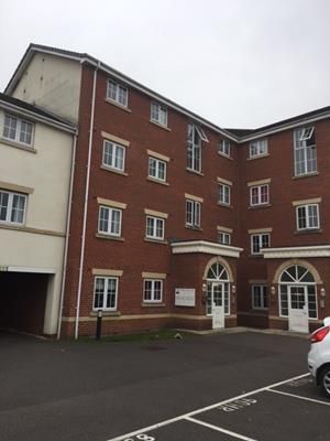 2 bed flat to rent in Harris Road, Doncaster, South Yorkshire DN3, £700 pcm