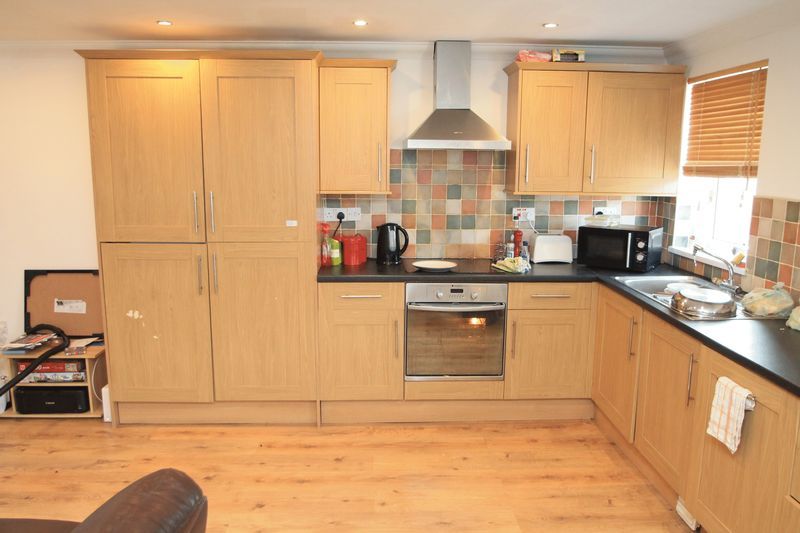 4 bed flat to rent in Newport Road, Roath, Cardiff CF24, £1,900 pcm