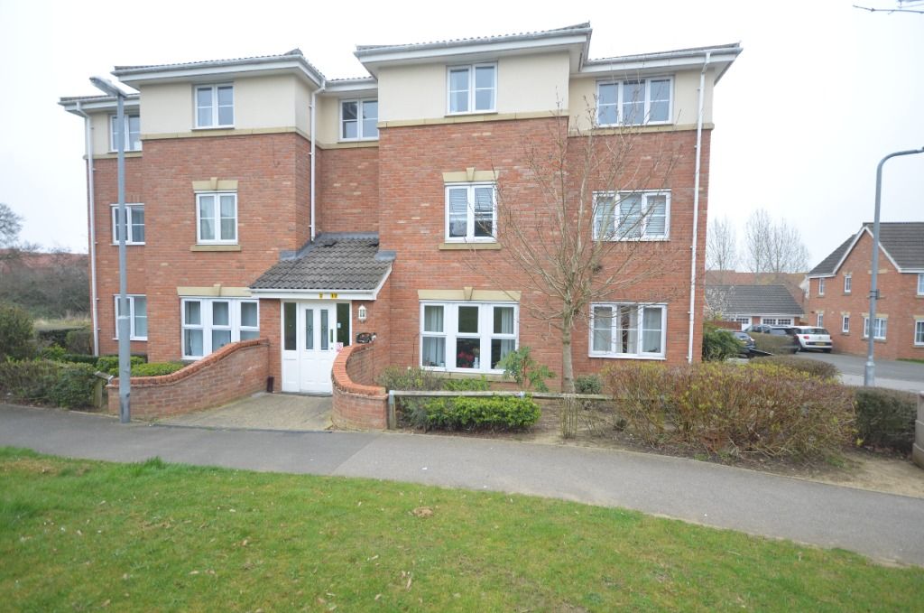 2 bed flat to rent in Fontwell Crescent, Corby NN18, £785 pcm