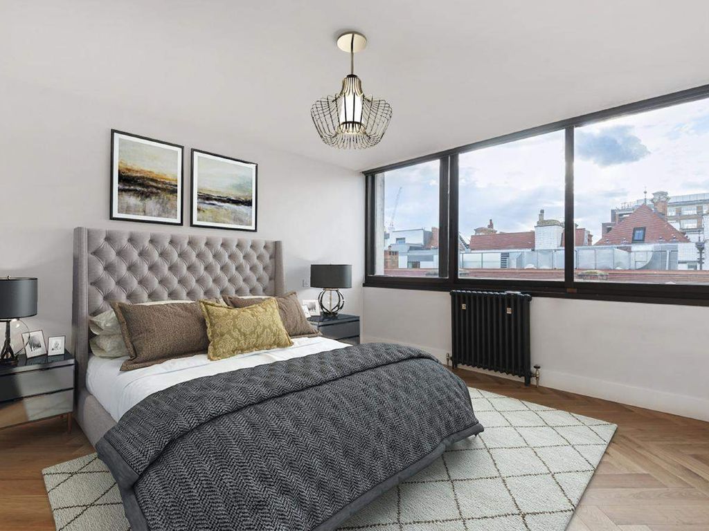 2 bed flat for sale in Gilbert Street, London W1K, £1,899,995