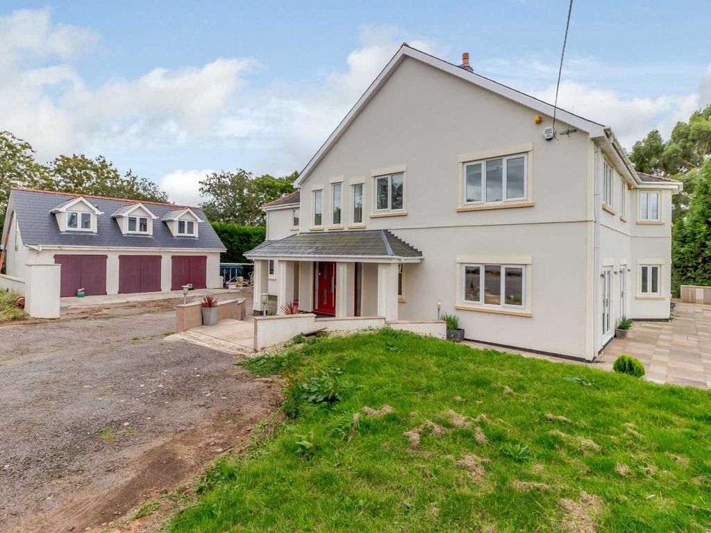 5 bed detached house for sale in Pencoed Lane, Llanmartin. Newport, Gwent NP18, £950,000