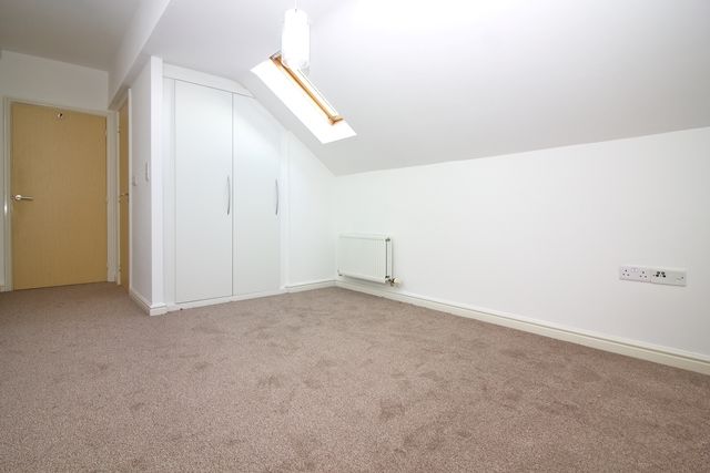 2 bed flat to rent in Mccorquodale Road, Wolverton, Milton Keynes MK12, £1,195 pcm