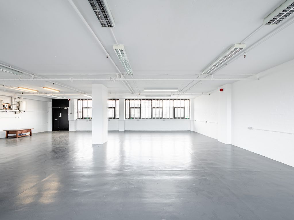 Office to let in Unit 55 Regent Studios, 8 Andrews Road, London Fields, London E8, £40,224 pa