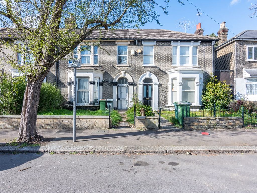 4 bed terraced house for sale in Durham Road, Manor Park, London E12, £575,000