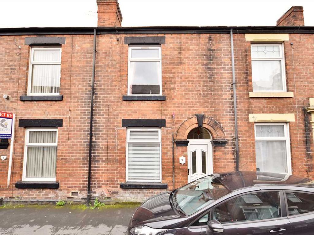 2 bed terraced house to rent in Gilbert Street, Chorley PR7, £700 pcm