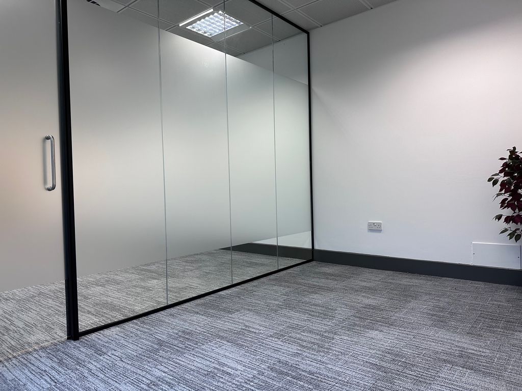 Office to let in Churchill Way, Cardiff CF10, Non quoting
