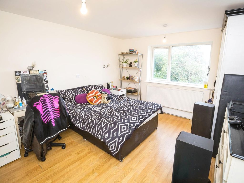 4 bed detached house for sale in Bridge Lane, Frodsham WA6, £400,000